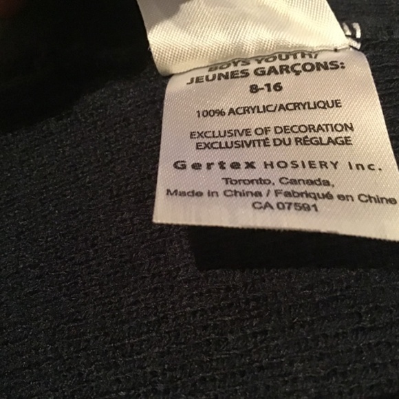 Hat with Canadians logo - Picture 3 of 3